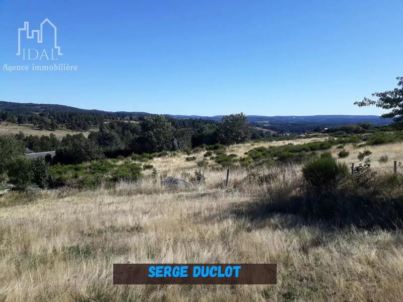 Terrain constructible - 1 713 m²