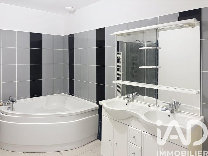 Maison - 94 m² - 4 pièces