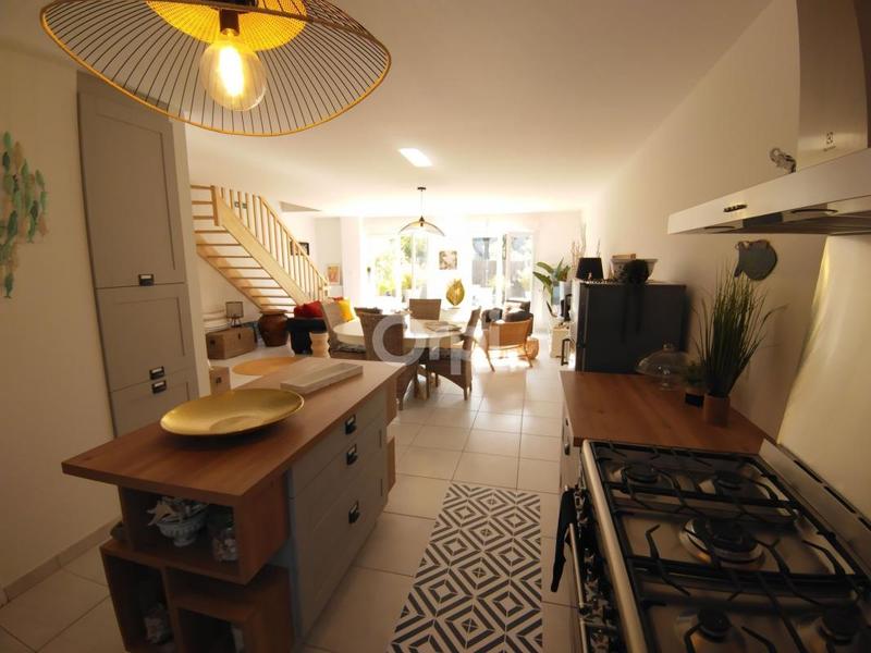 Maison - 99 m² - 4 pièces