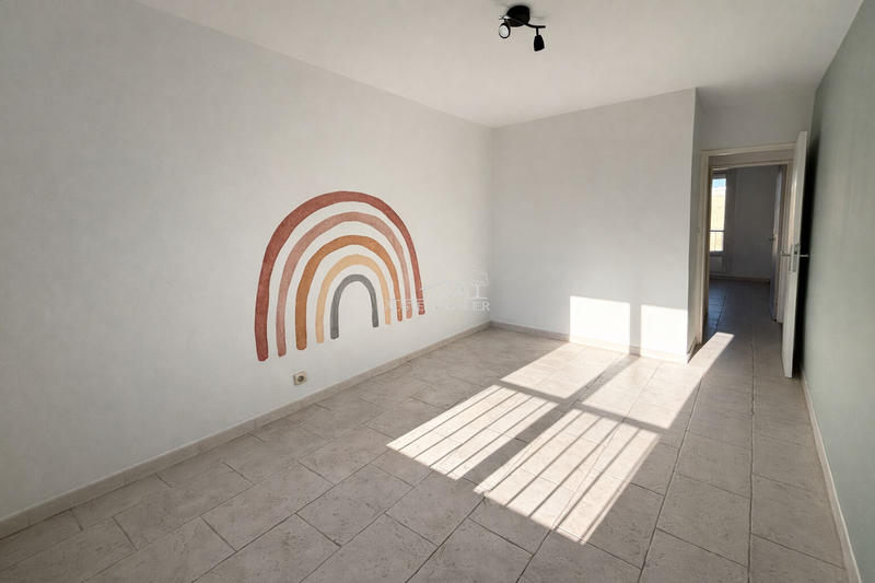 Appartement - 75 m² - 4 pièces