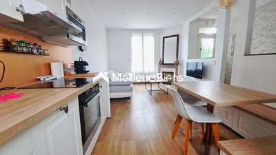 Maison - 75 m² - 5 pièces