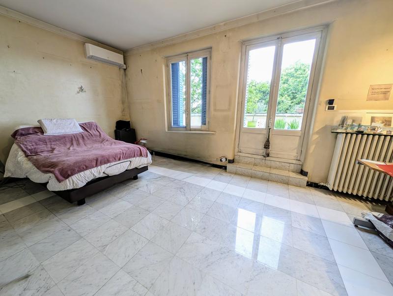 Villa - 251 m² - 8 pièces