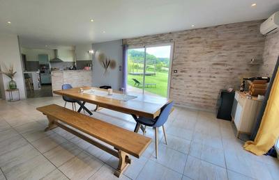 Maison - 152 m² - 5 pièces