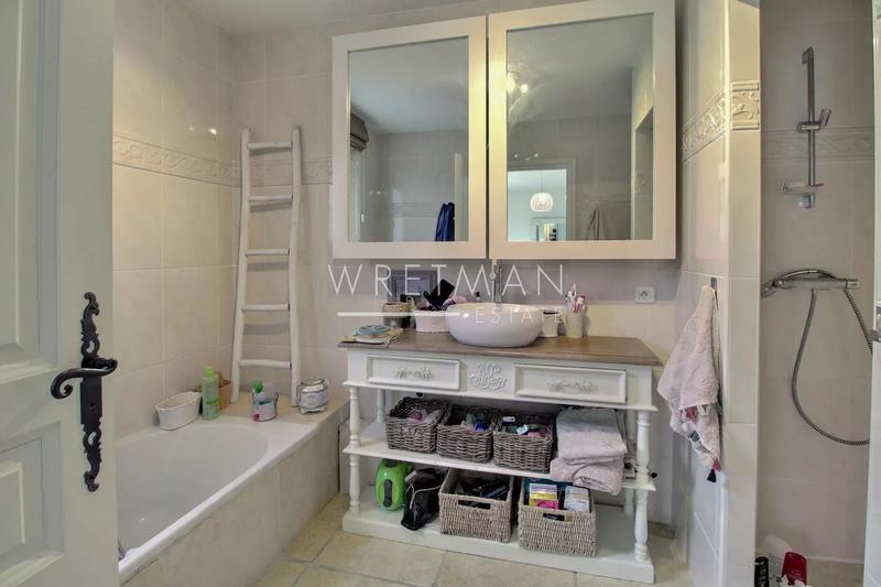 Villa - 192 m² - 8 pièces