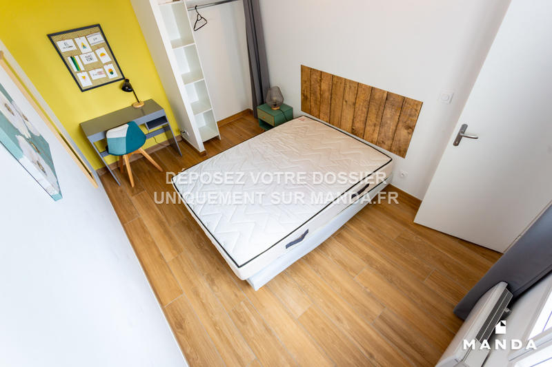 Chambre - 9 m² - 5 pièces