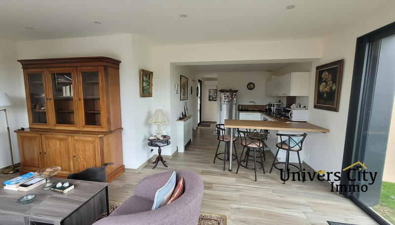 Maison - 186 m² - 7 pièces