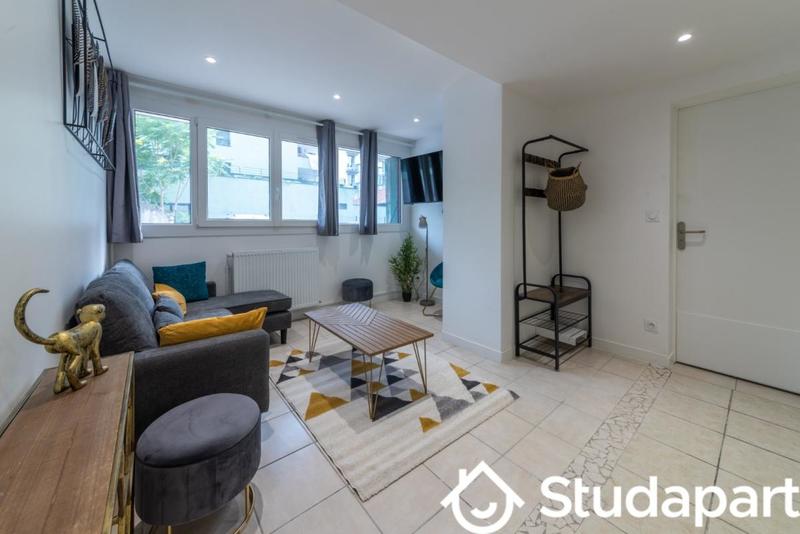 Chambre - 15 m² - 1 pièce