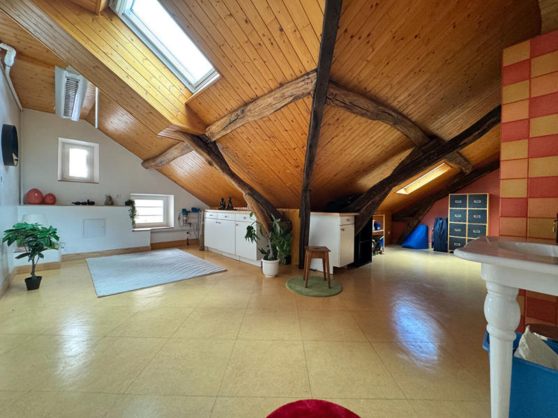 Maison - 184 m² - 8 pièces