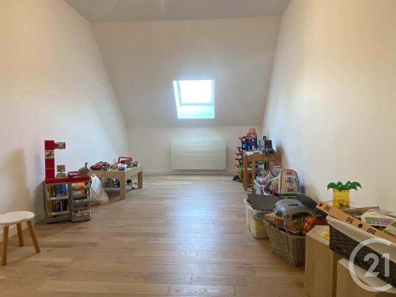 Maison - 242 m² - 8 pièces