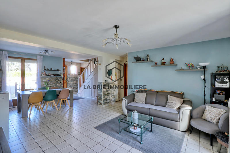 Maison - 117 m² - 7 pièces