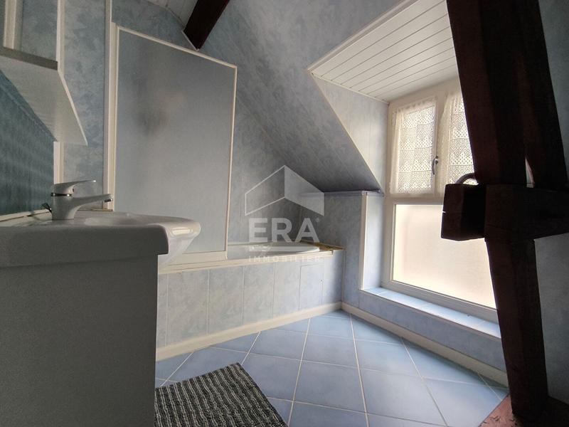 Maison - 214 m² - 6 pièces