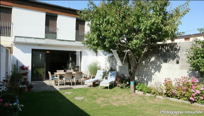 Maison - 99 m² - 6 pièces