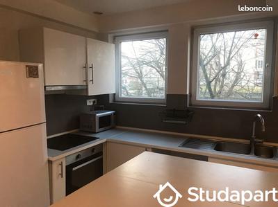 Chambre - 11 m² - 1 pièce