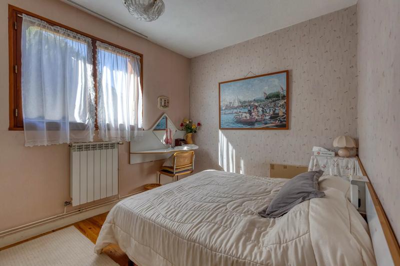 Maison - 217 m² - 10 pièces