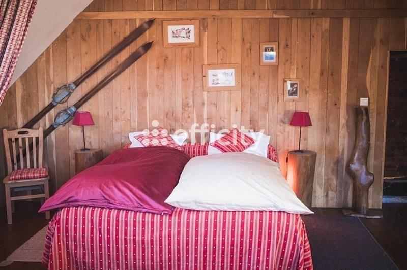 Maison - 350 m² - 10 pièces