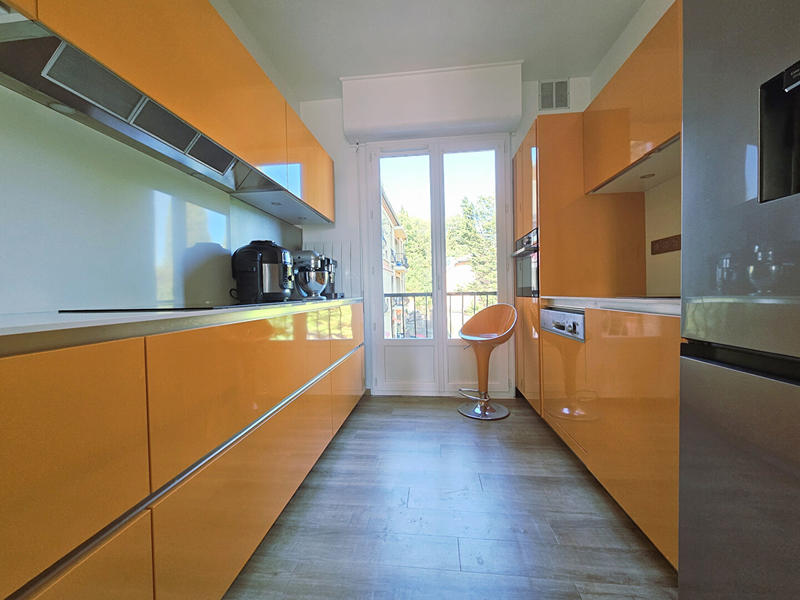 Appartement - 100 m² - 4 pièces