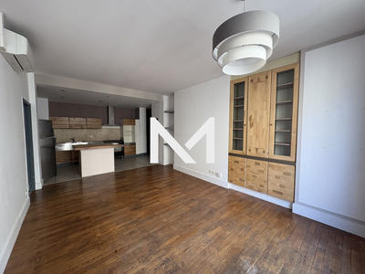Appartement - 93 m² - 4 pièces