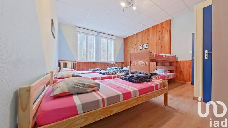 Maison - 891 m² - 15 pièces