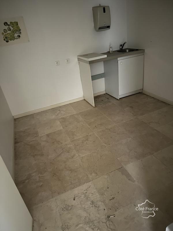 Local commercial - 348 m²