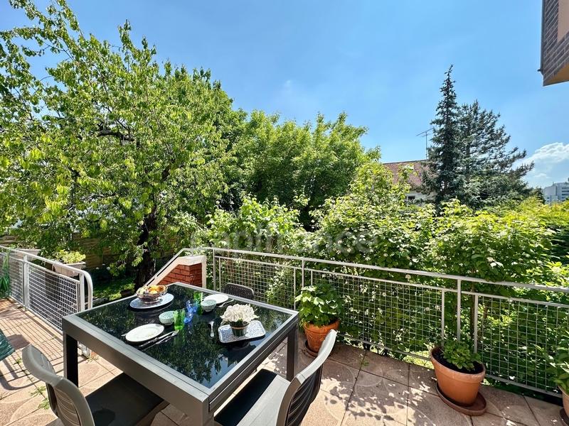 Maison - 210 m² - 8 pièces