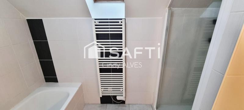 Maison - 180 m² - 8 pièces