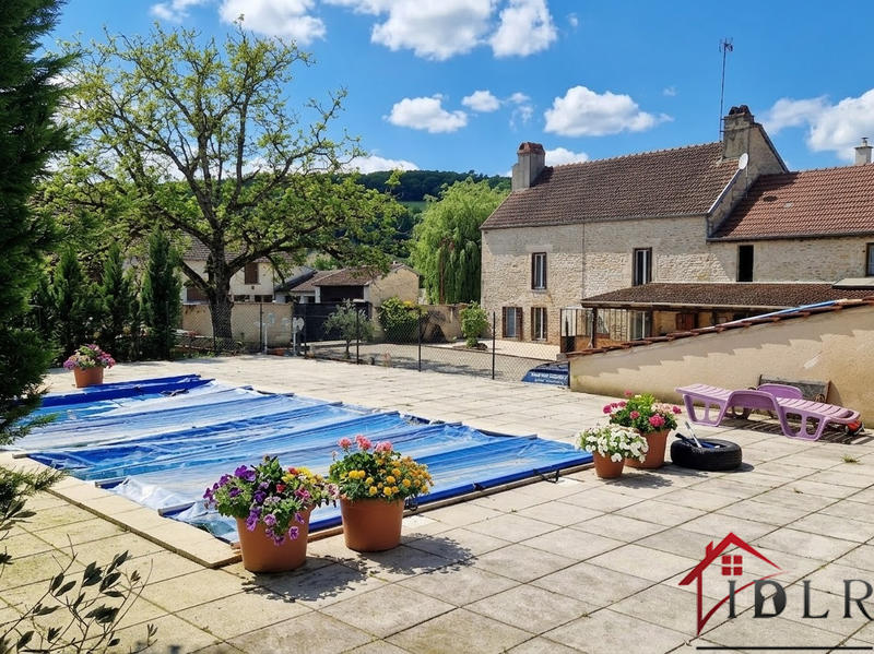 Maison - 181 m² - 7 pièces