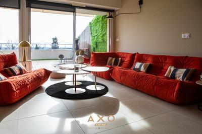 Appartement - 99 m² - 4 pièces