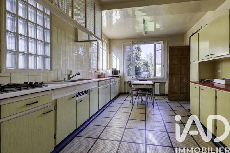 Maison - 227 m² - 10 pièces