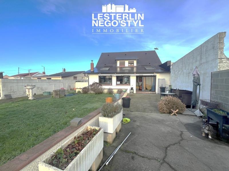 Maison - 201 m² - 6 pièces