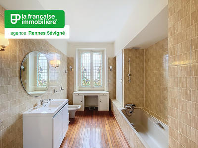 Maison - 288 m² - 12 pièces