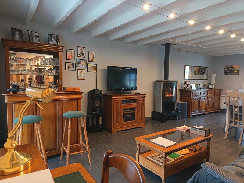 Maison - 143 m² - 9 pièces