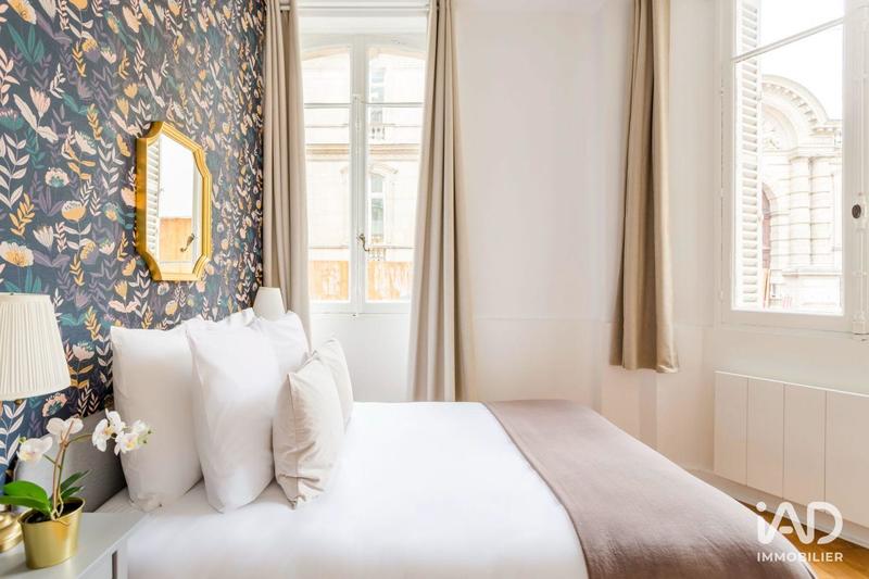 Local commercial - 99 m² - 4 pièces