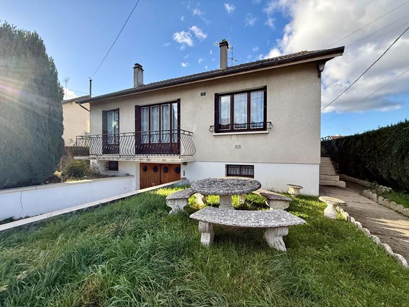 Maison - 125 m² - 7 pièces