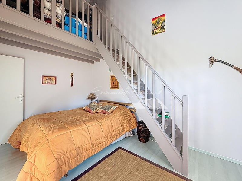 Maison - 168 m² - 7 pièces