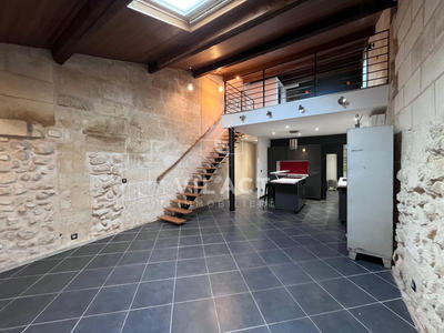 Loft - 68 m² - 2 pièces
