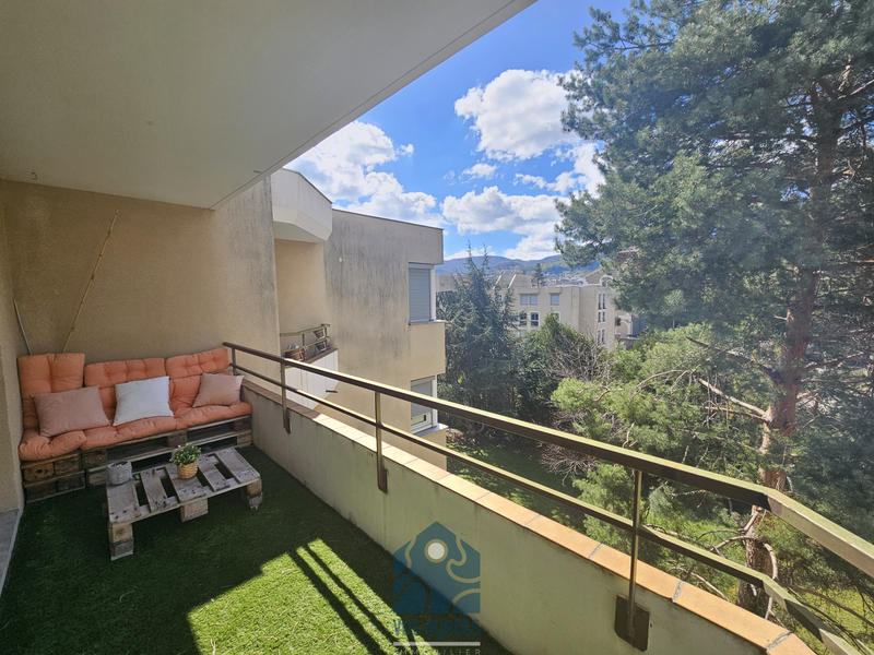 Appartement - 93 m² - 3 pièces