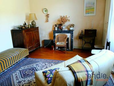 Maison - 102 m² - 4 pièces