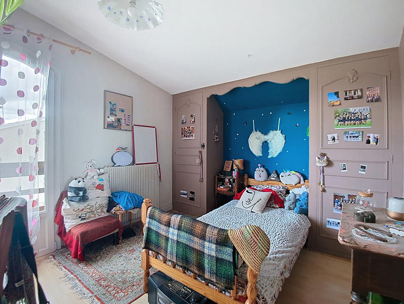 Maison - 167 m² - 8 pièces