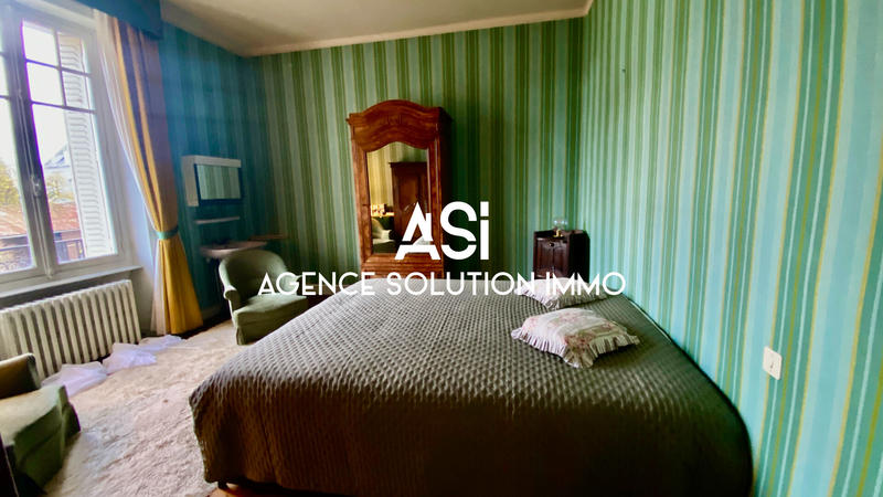 Maison - 280 m² - 12 pièces