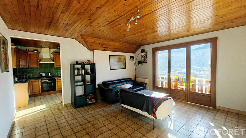 Appartement - 89 m² - 5 pièces