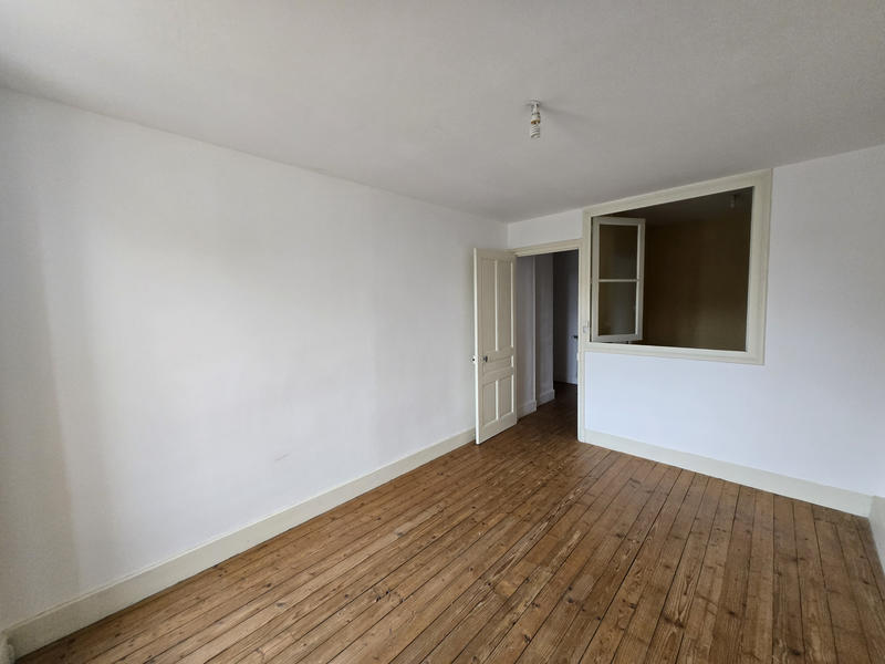 Maison - 217 m² - 8 pièces