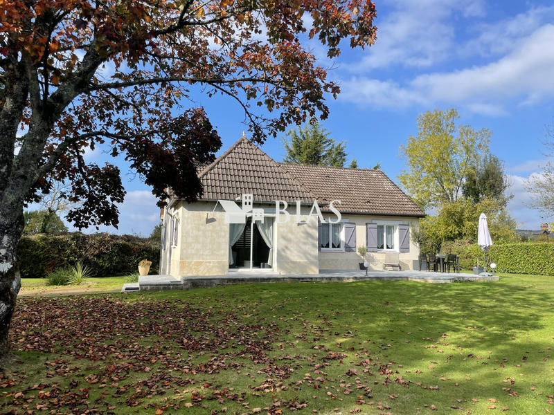 Maison - 95 m² - 5 pièces