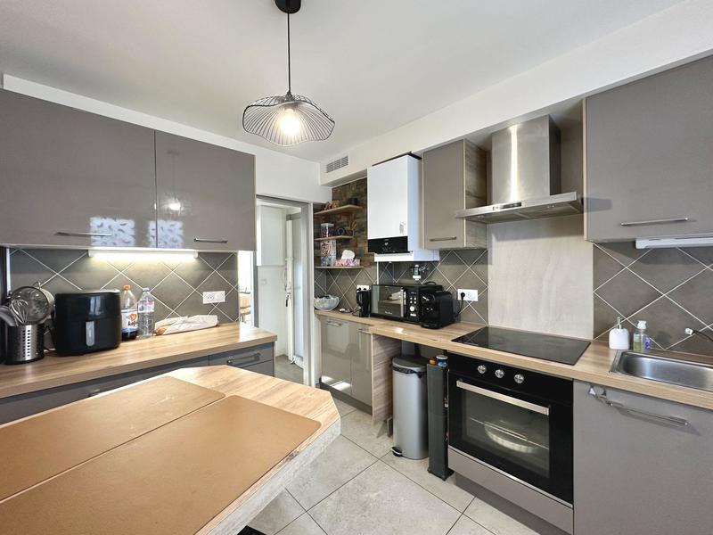 Appartement - 65 m² - 3 pièces