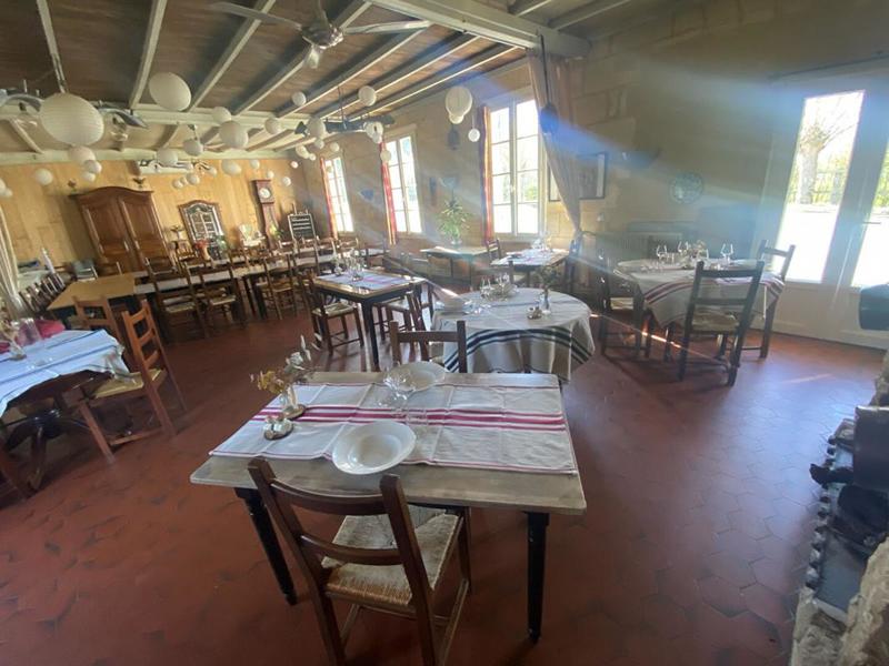 Maison - 300 m² - 7 pièces