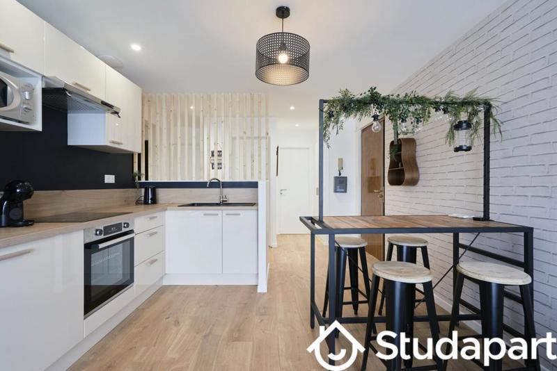 Chambre - 11 m² - 1 pièce