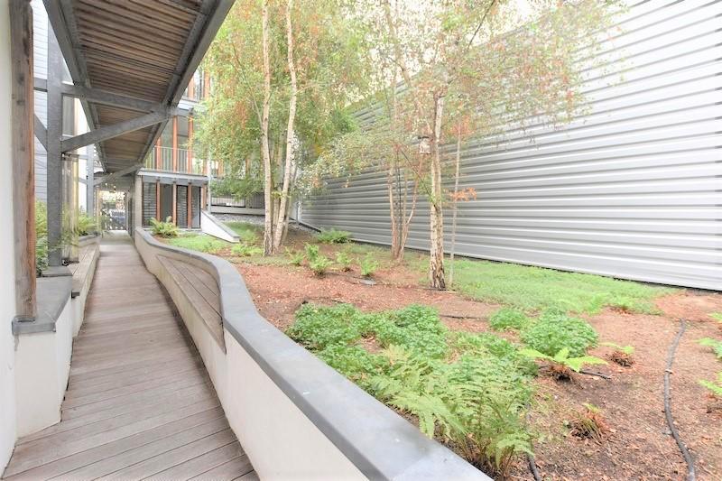 Bureau - 84 m² - 1 pièce