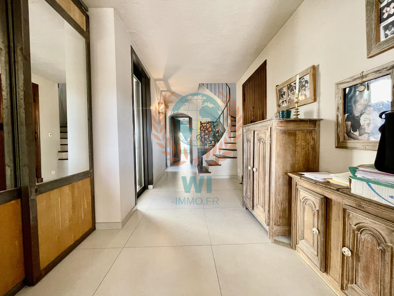 Maison - 170 m² - 8 pièces