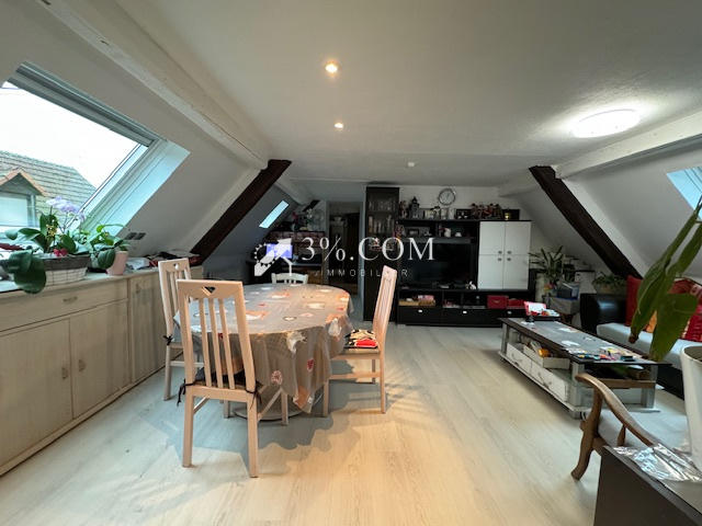 Appartement - 90 m² - 4 pièces