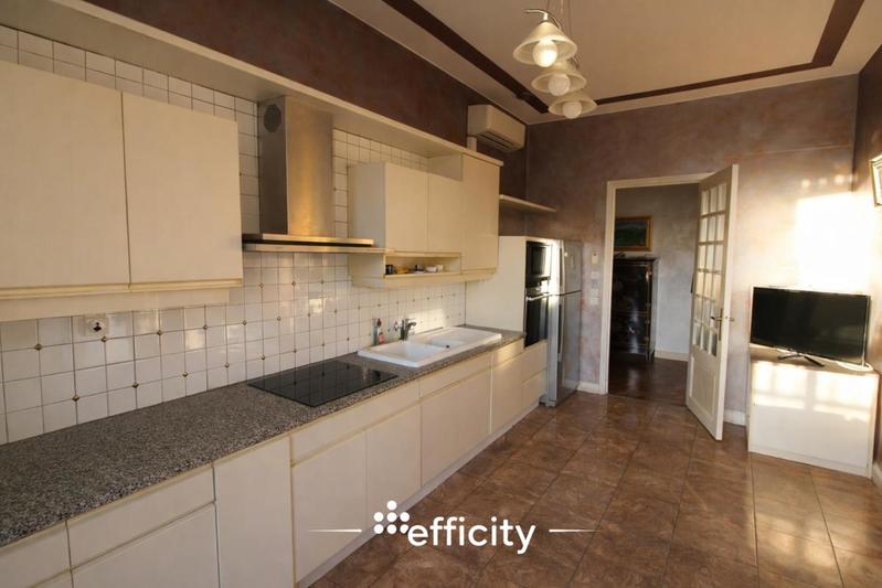 Appartement - 122 m² - 5 pièces