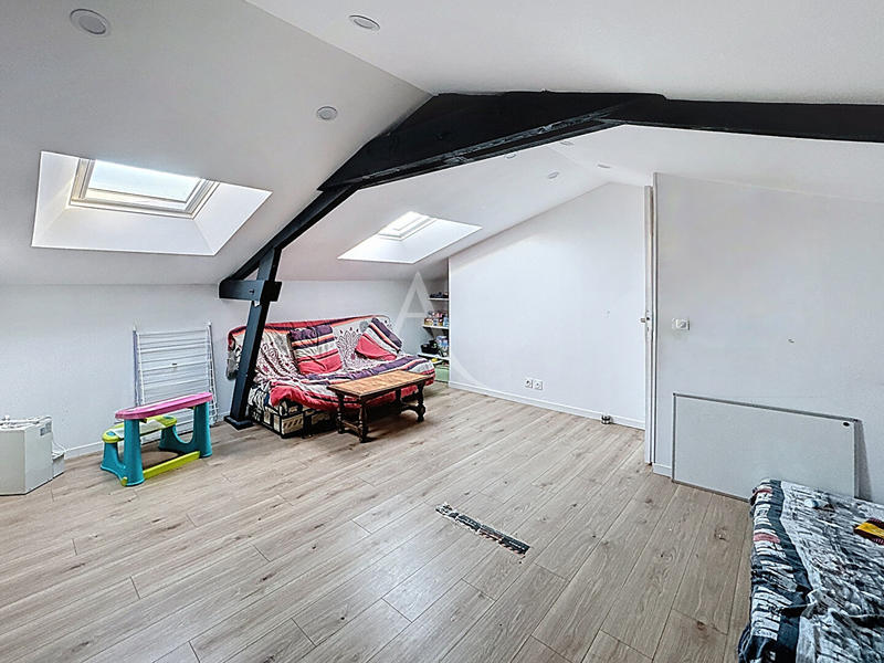 Maison - 173 m² - 7 pièces